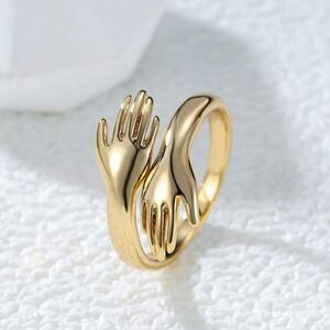 NEW‼️Hug Ring+Gift Box. Size 7